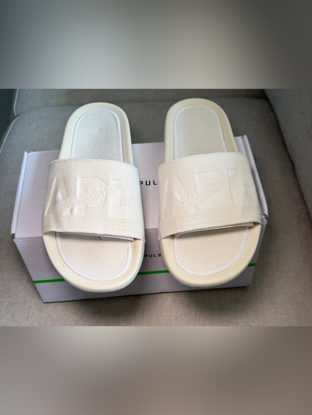 APL Techloom Velvet Slides